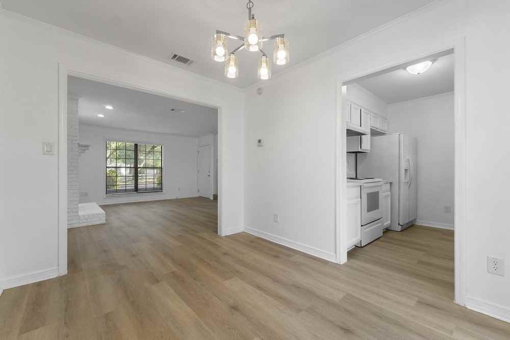 3340 Colonial Oaks Dr #2B - Photo 4 of 10