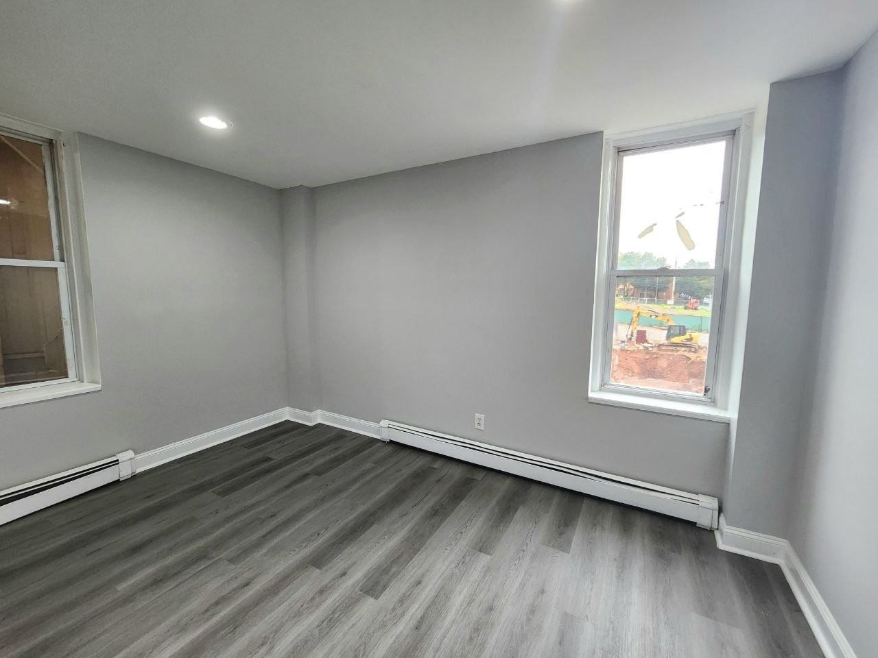 367 Morris Ave #2 - Photo 3 of 6