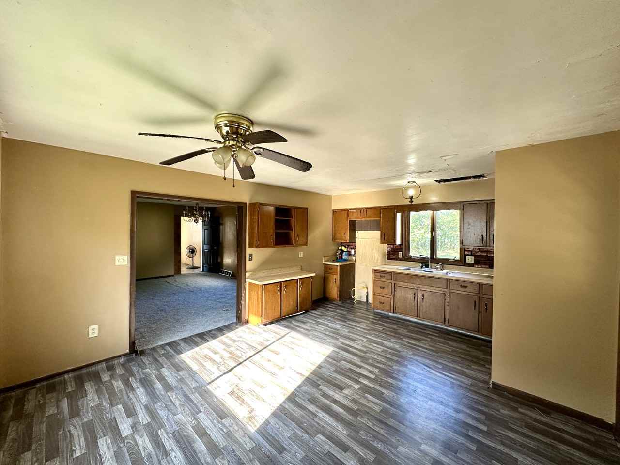 105 W Terrace Ave #NA - Photo 2 of 34