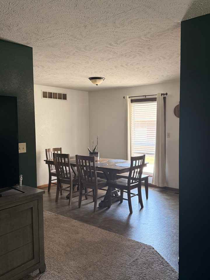 823 S Elm St #NA - Photo 4 of 10