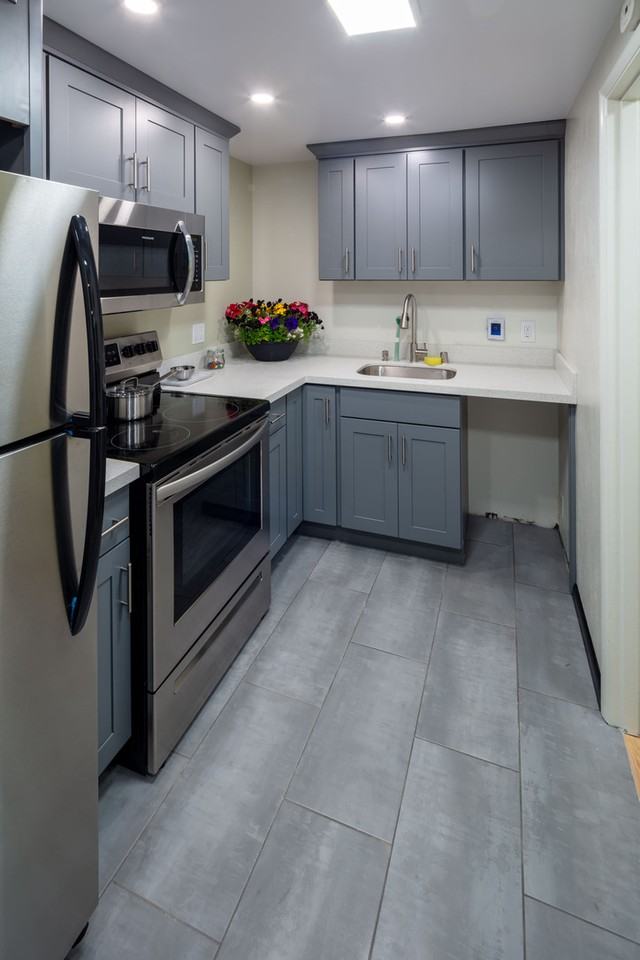 5046 48th Ave Sw - Photo 6 of 10