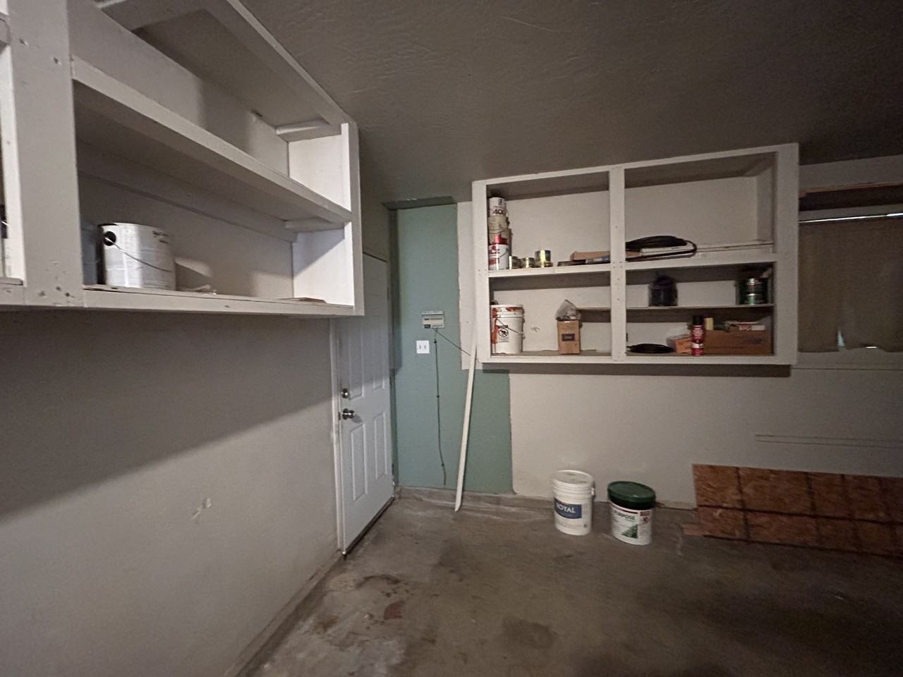 340 N 3rd St #B - Photo 4 of 13