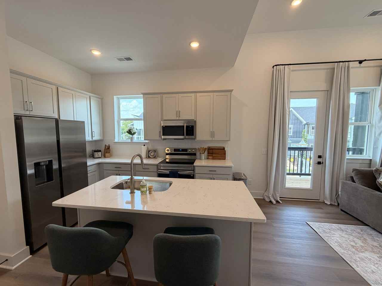 1726 S Watkins St #202 - Photo 2 of 12