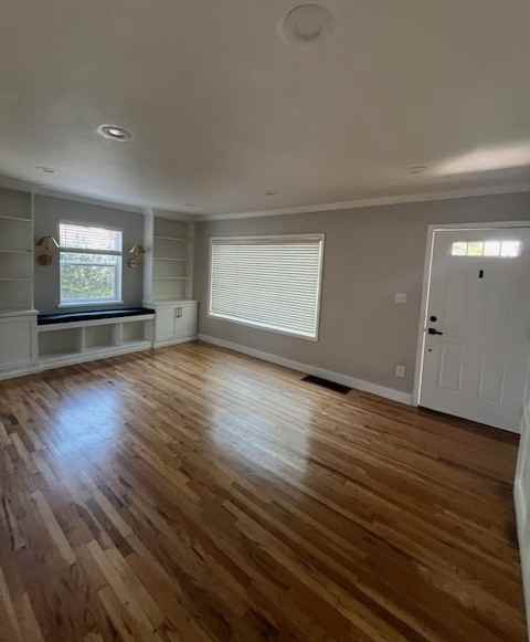 1638 E St - Photo 2 of 19