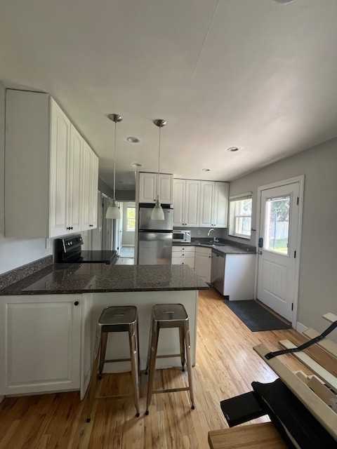 1638 E St - Photo 4 of 19