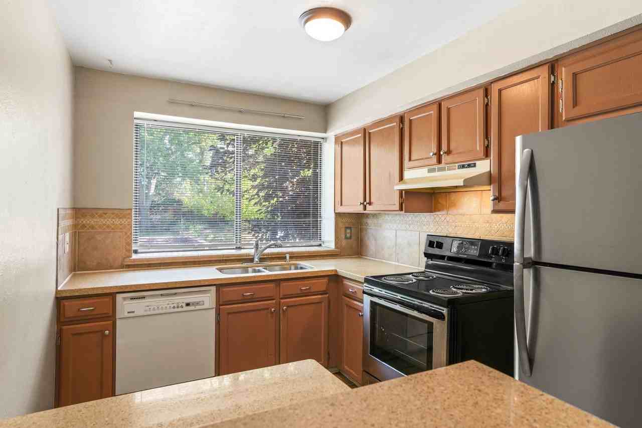 2633 Juniper Ave - Photo 4 of 16