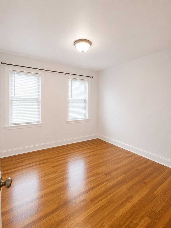 10 Yeamans Street - Photo 7 of 33