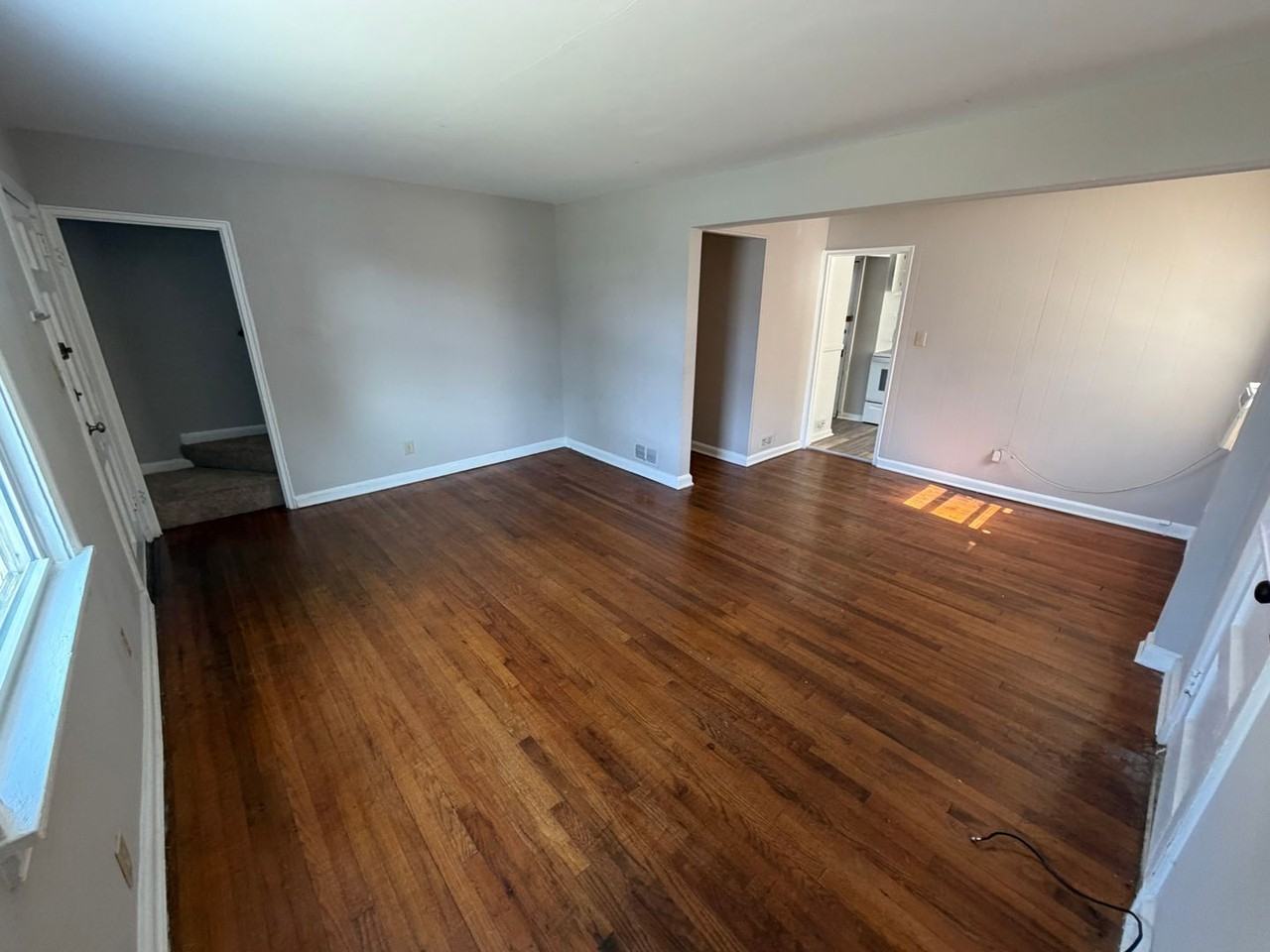 7010 Miami Ave - Photo 3 of 42