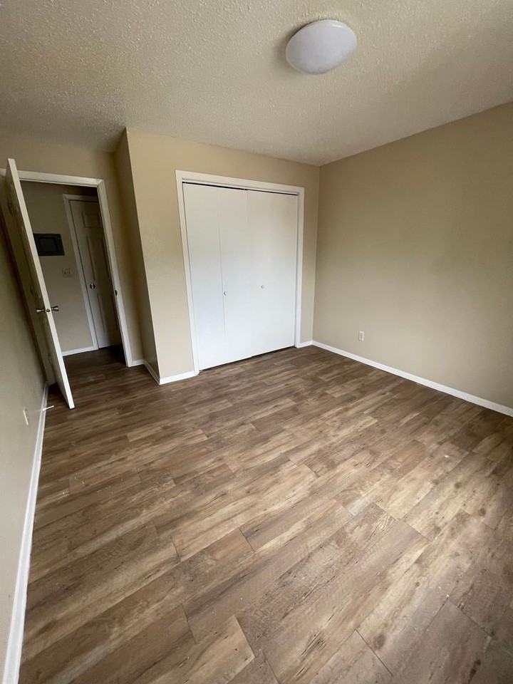 Williston Estates - Photo 7 of 14