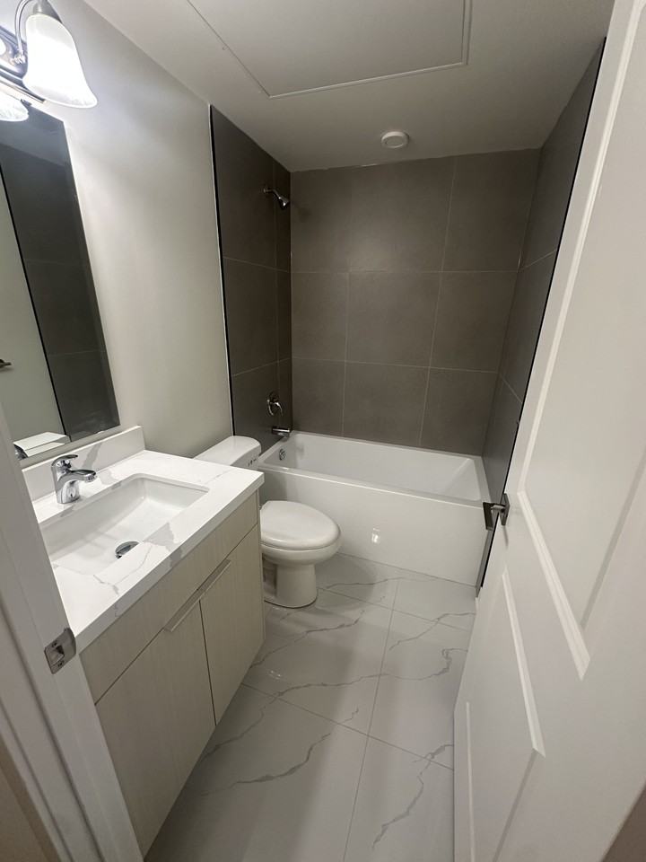 2825 Jane Street - Photo 2 of 8