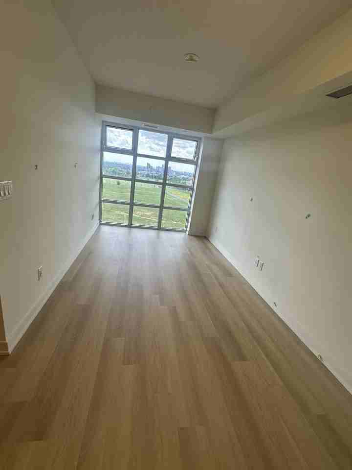 2825 Jane Street - Photo 4 of 8