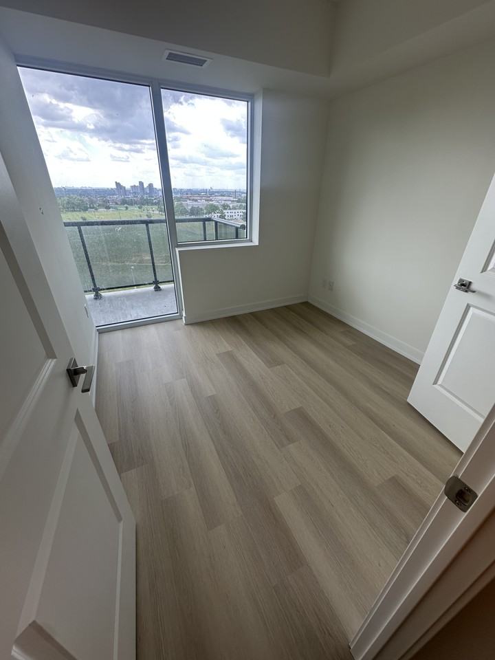 2825 Jane Street - Photo 6 of 8