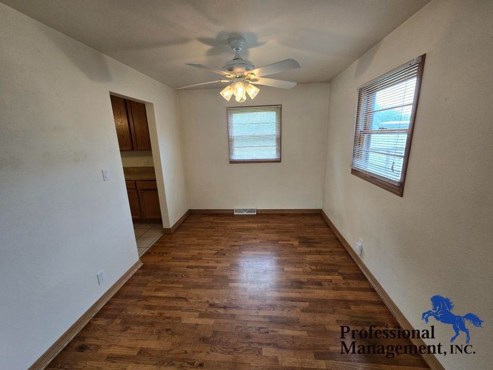 1709 Burlington Ave - Photo 3 of 10