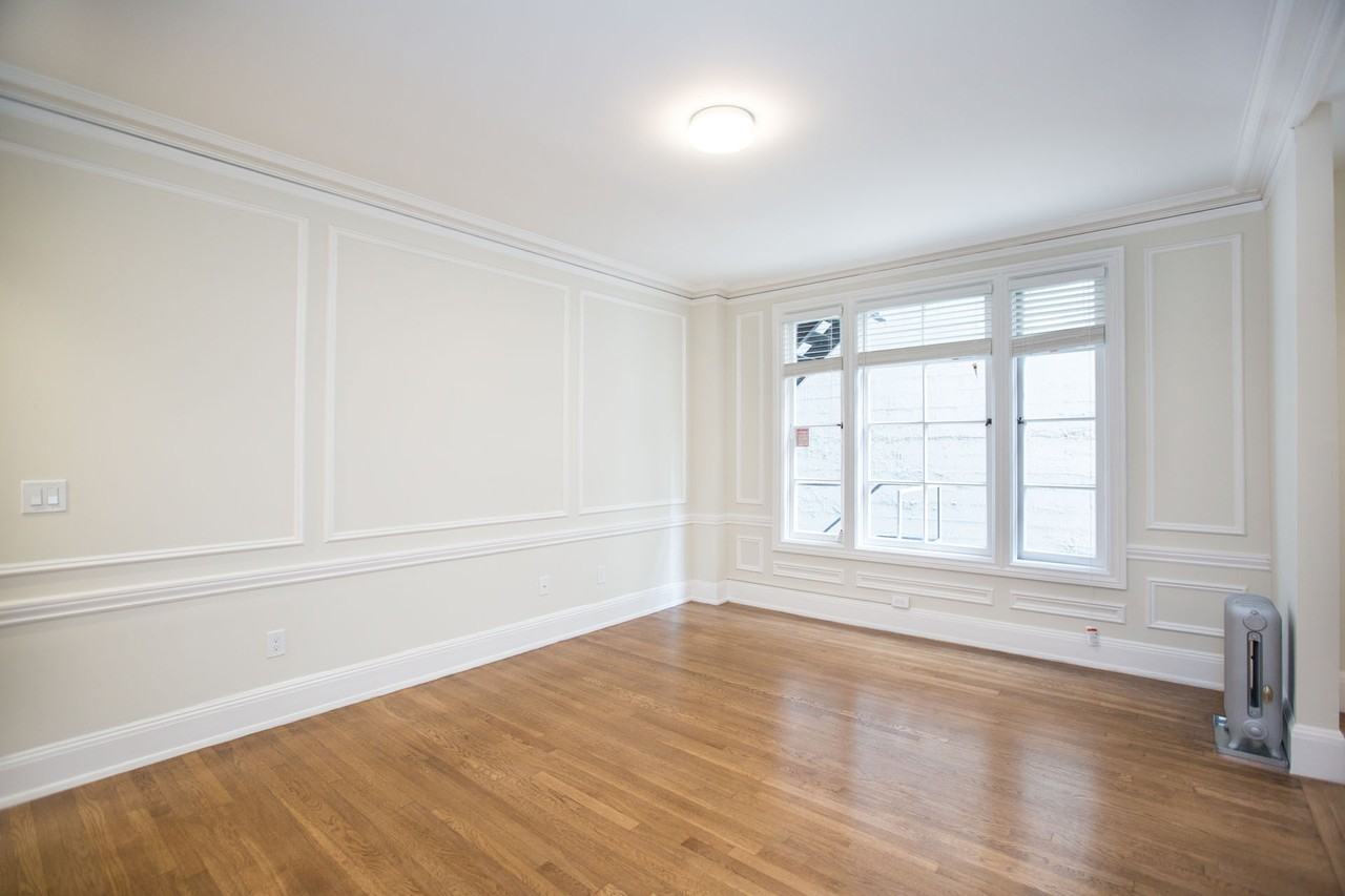 655 Powell - Photo 5 of 50