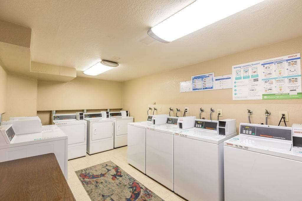 1150 Pedro St - Photo 4 of 11