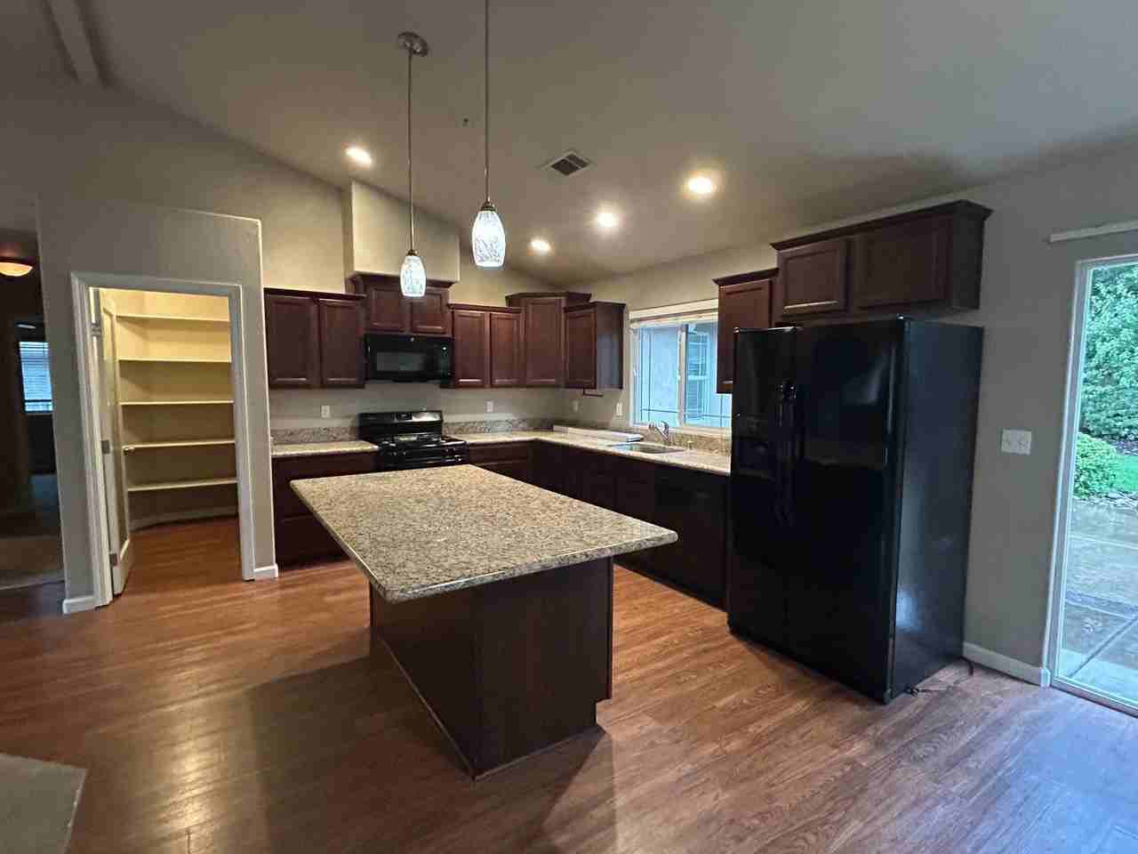 7172 Landcaster Ct - Photo 2 of 50