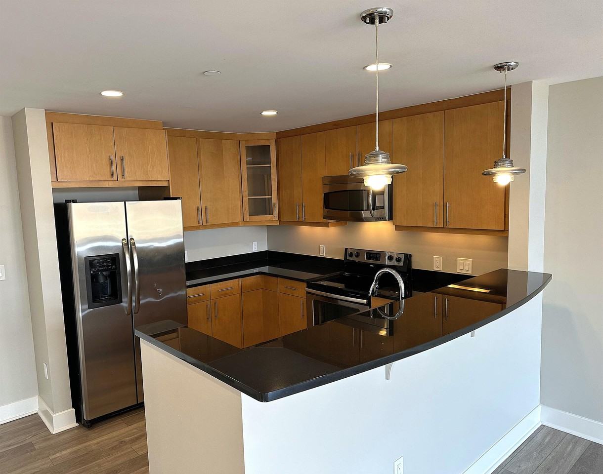7220 W Bonfils Ln #303 - Photo 3 of 32