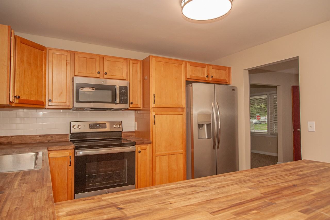 699 S Old Mill Rd #1 - Photo 2 of 7
