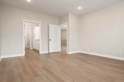 5720 Willow Creek Ln #1 - Photo 5 of 9