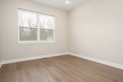 5720 Willow Creek Ln #1 - Photo 7 of 9