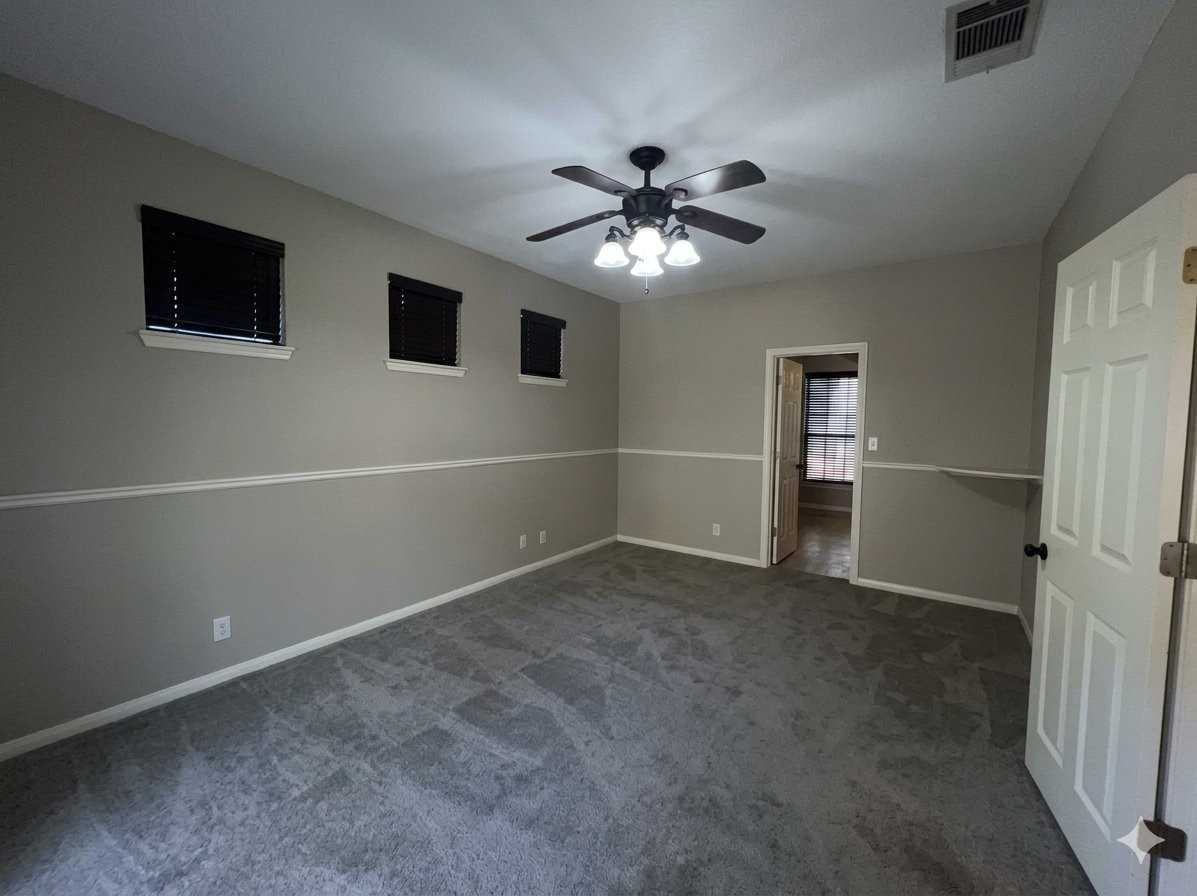 903 Oakwood Dr #1 - Photo 7 of 19