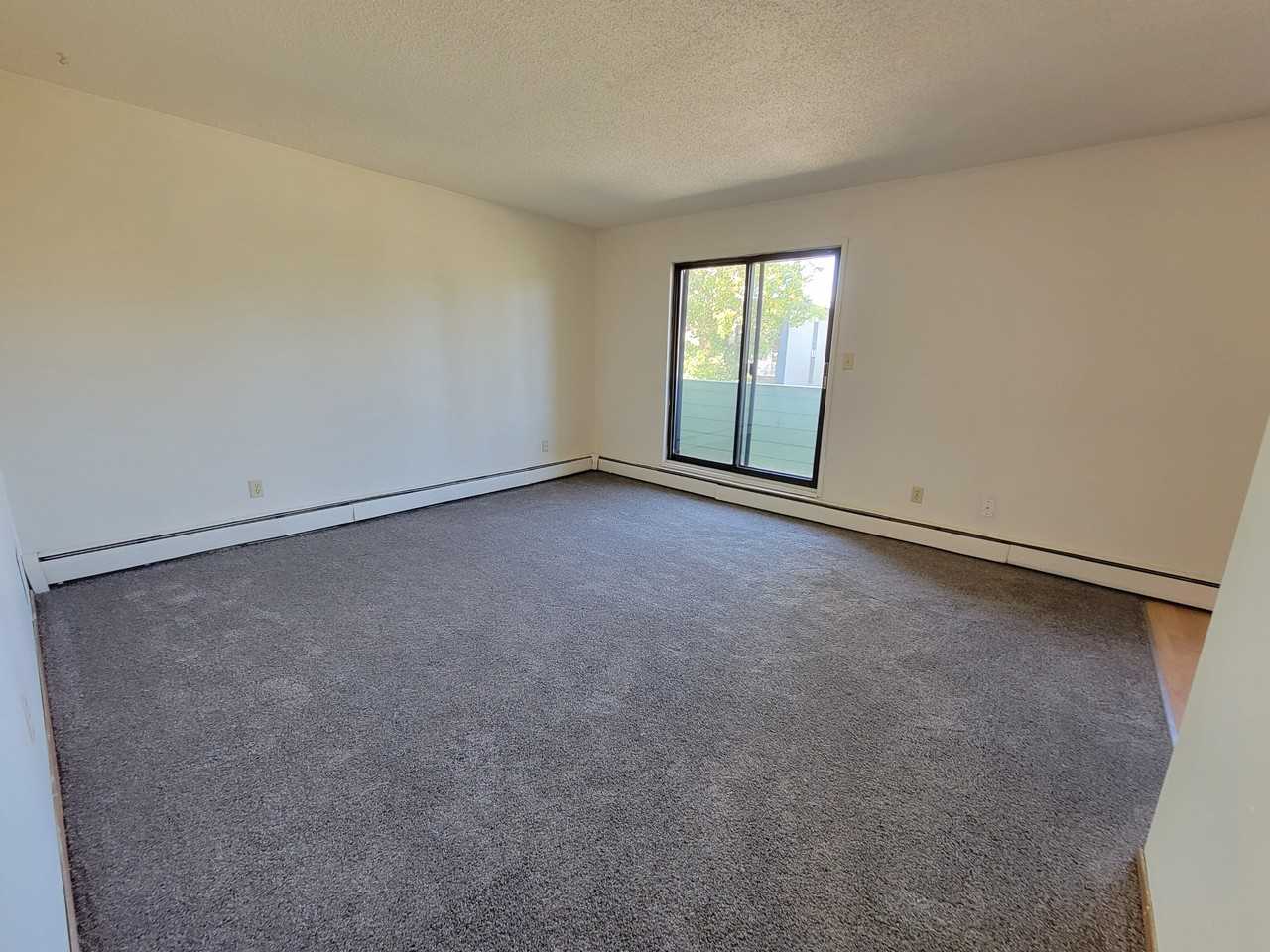 10105 105 Ave - Photo 5 of 16