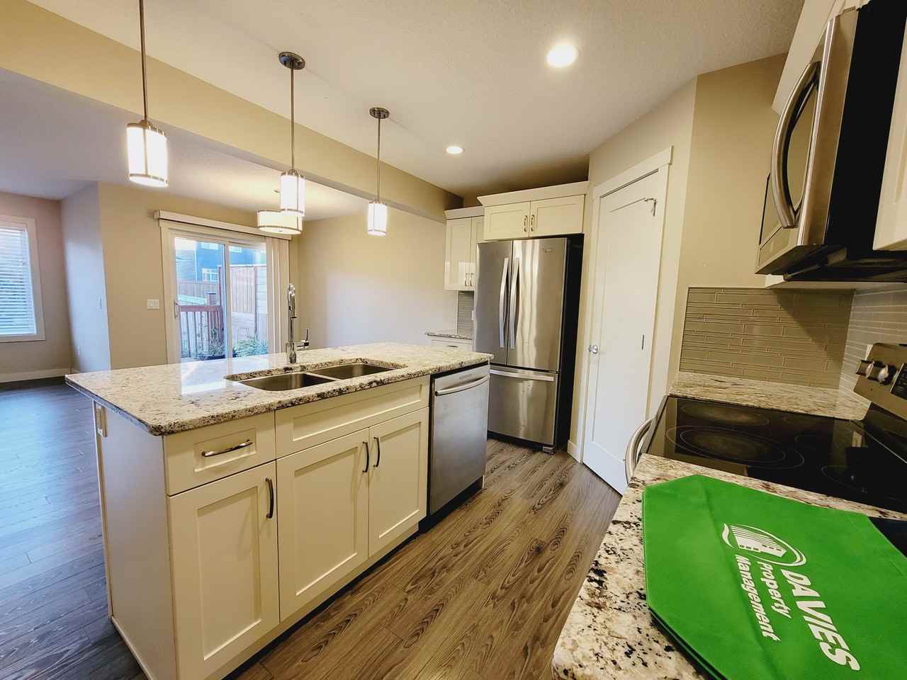 1724 167 St Sw - Photo 4 of 19