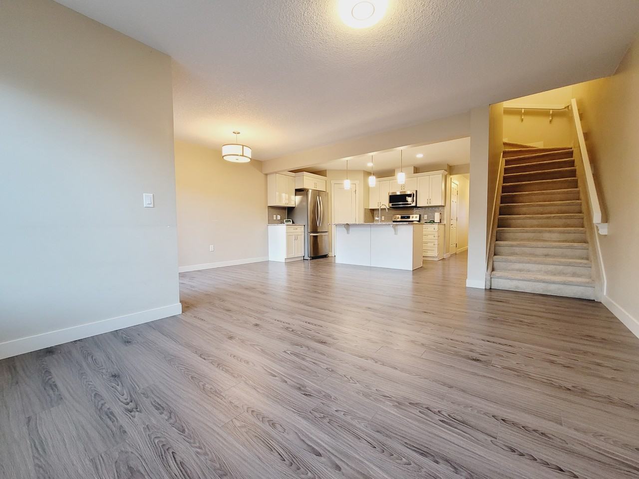 1724 167 St Sw - Photo 7 of 19