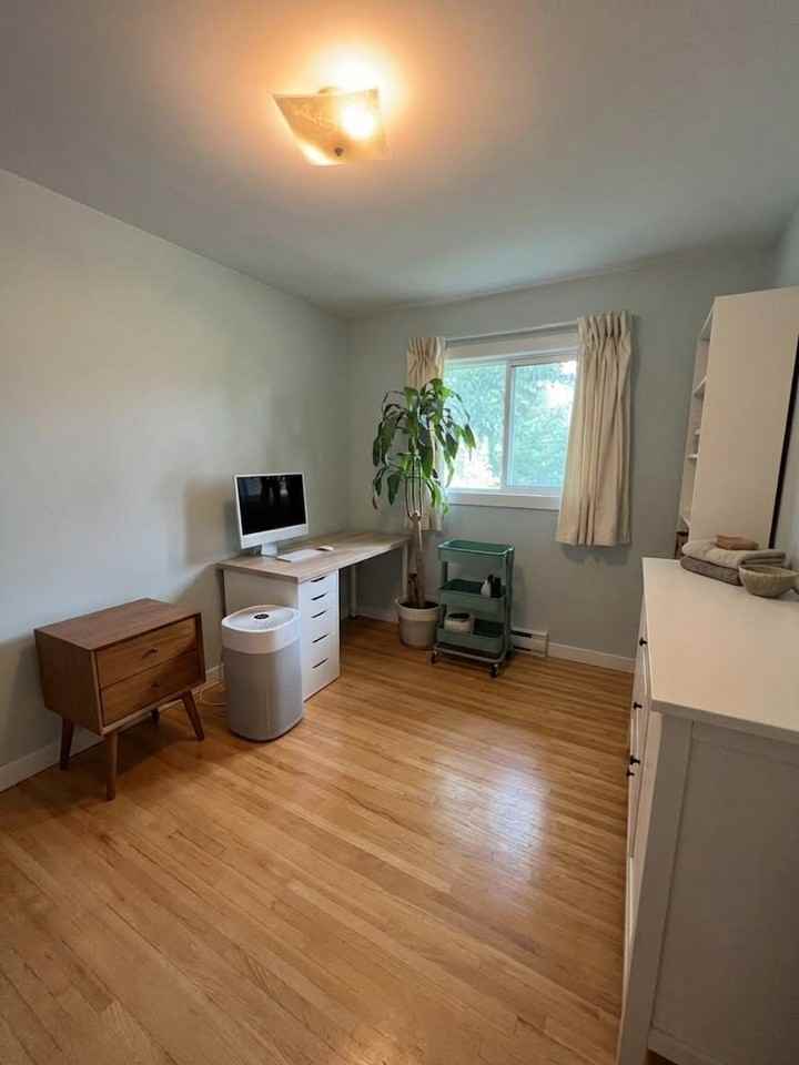 3221 19 Ave Se - Photo 6 of 8