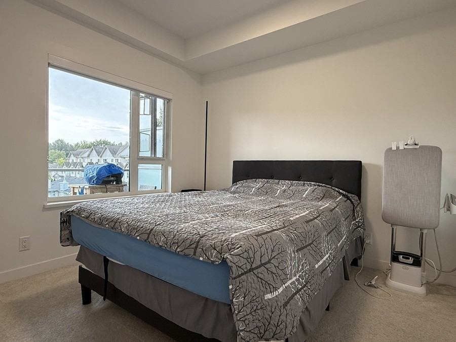 2345 Rindall Ave - Photo 6 of 24