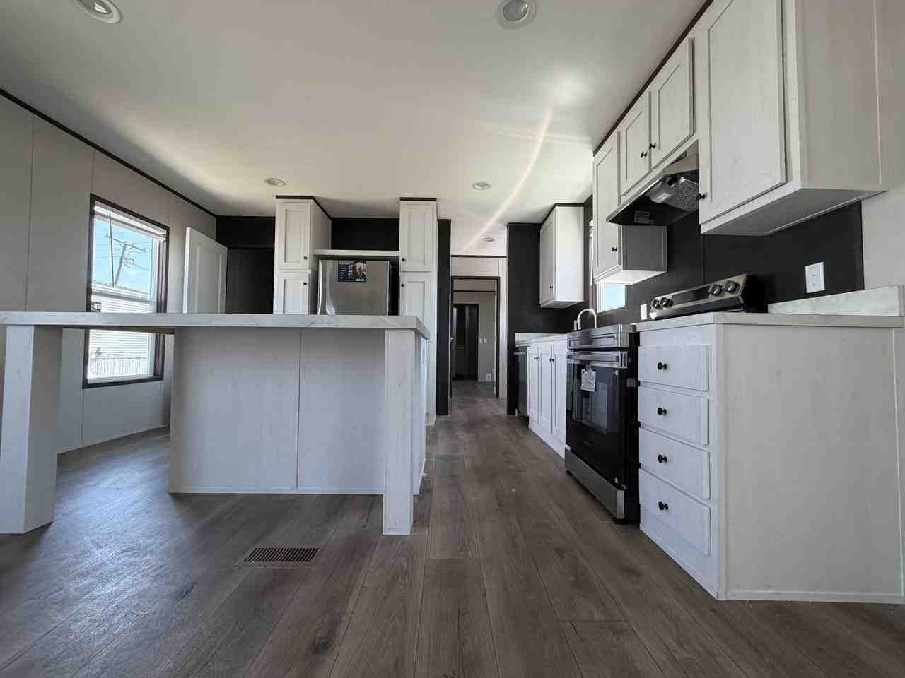 709 N Collins Fwy #22 - Photo 5 of 24
