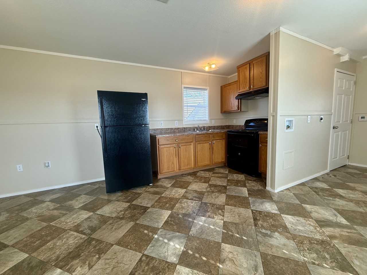 709 N Collins Fwy #156 - Photo 5 of 34
