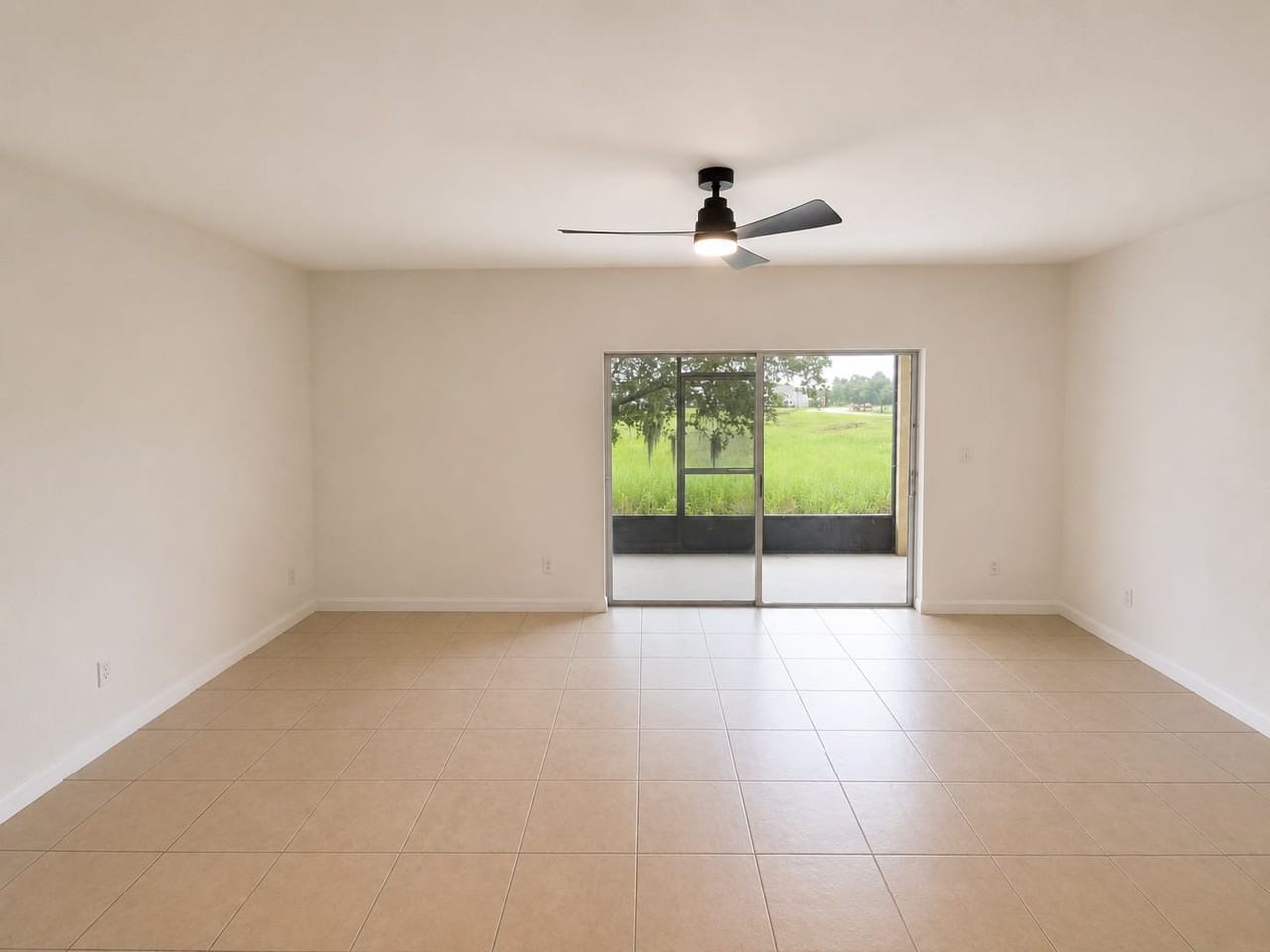 140 Primrose Dr #1 - Photo 3 of 13