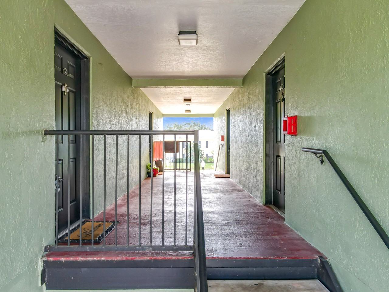2065 Dixie Belle Dr #M - Photo 4 of 45