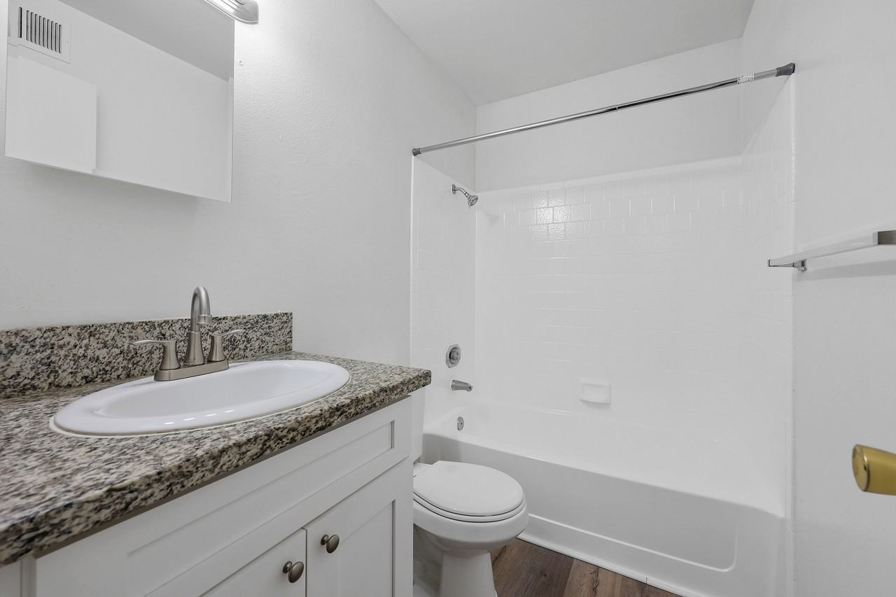 2940 Canyon Crest Dr #40-3 - Photo 2 of 5