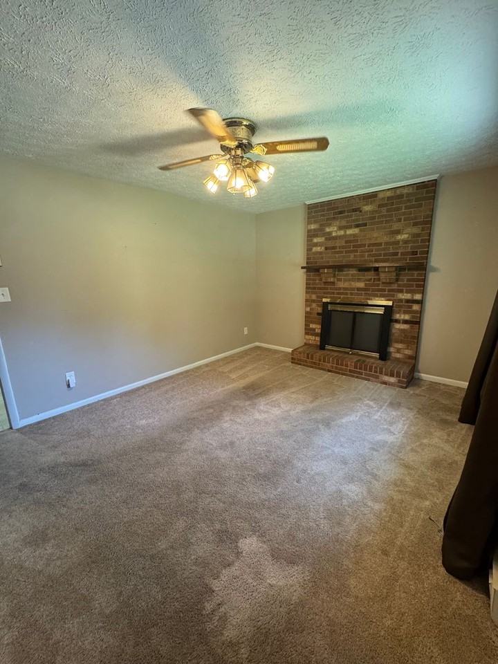 2735 Tablerock Rd - Photo 4 of 15