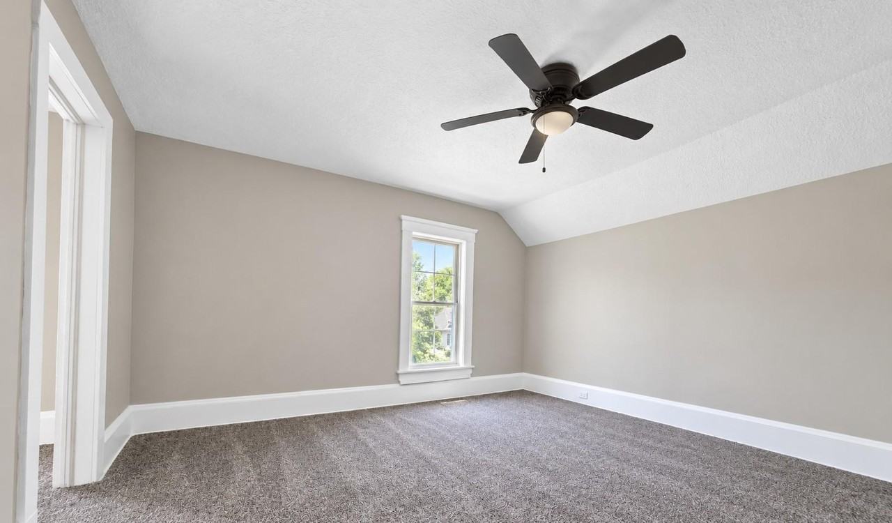 6215 Carpenter Ave - Photo 5 of 9
