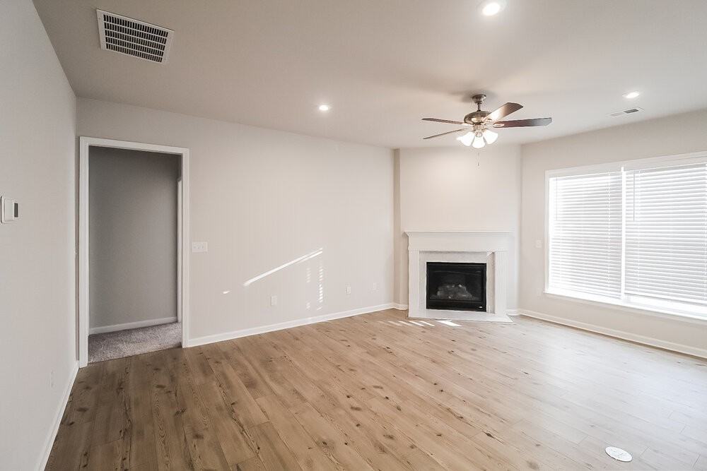 206 Nuttall Dr - Photo 4 of 16