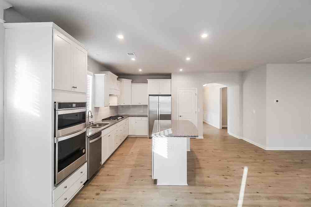 206 Nuttall Dr - Photo 5 of 16