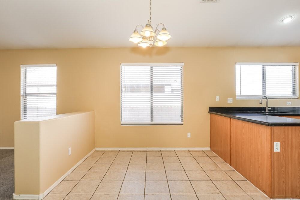 2213 W Saint Charles Ave - Photo 5 of 16