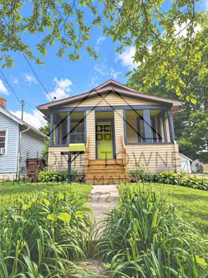 1635 Indiana Ave - Photo 2 of 11
