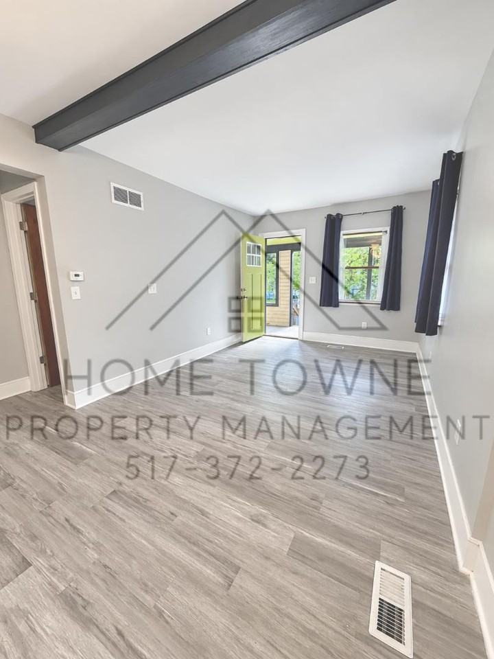 1635 Indiana Ave - Photo 5 of 11