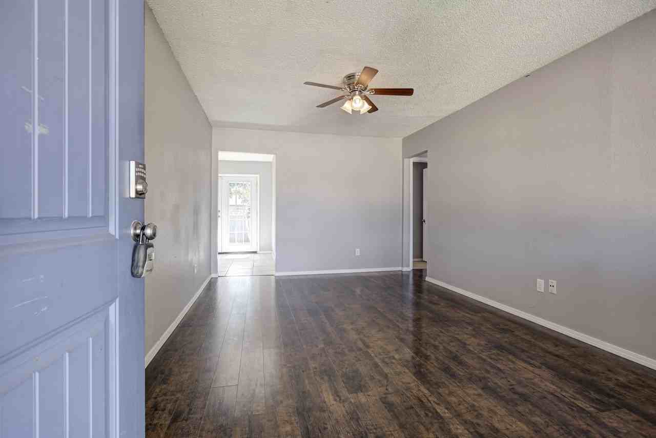 916 S Patterson Dr #1 - Photo 2 of 25
