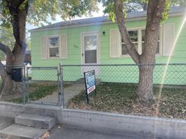 featured image of 949 Saint Mary St #1