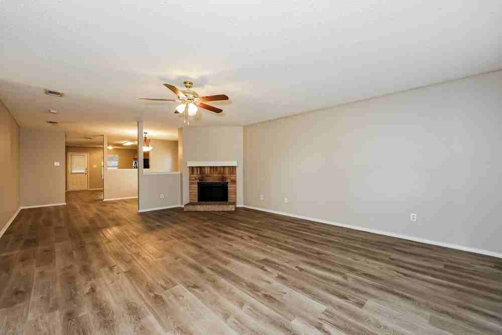 548 Magdalen Ave - Photo 4 of 16