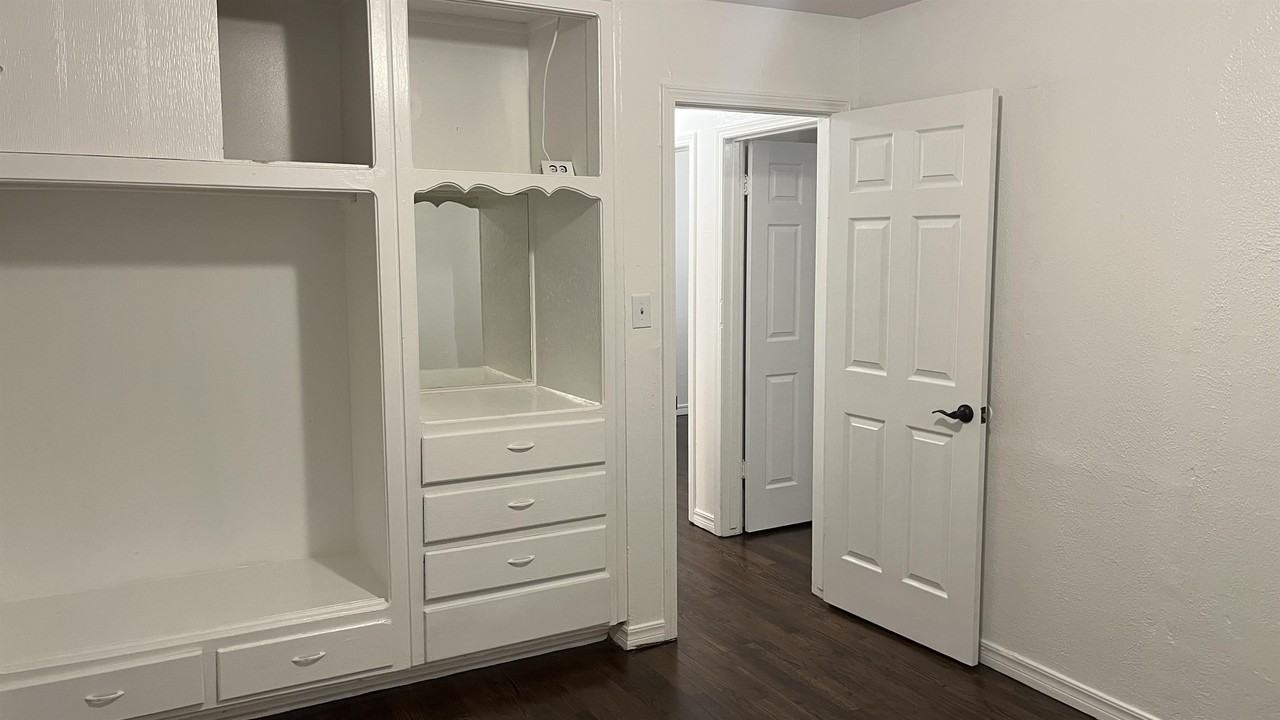 3408 Woodside Dr #1 - Photo 7 of 7