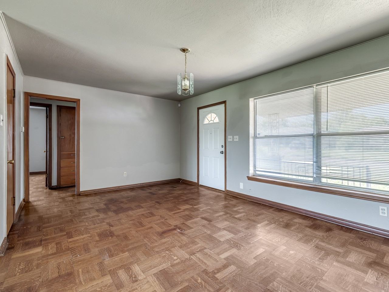 1221 Ne 44th St #1 - Photo 6 of 44