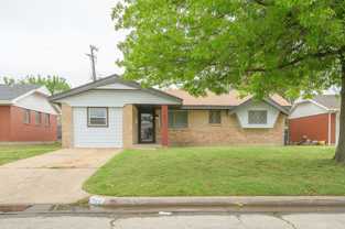 1401 Sw 60th St #1 - Photo 1 of 1