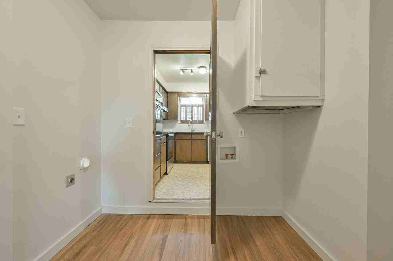 1401 Sw 60th St #1 - Photo 3 of 27