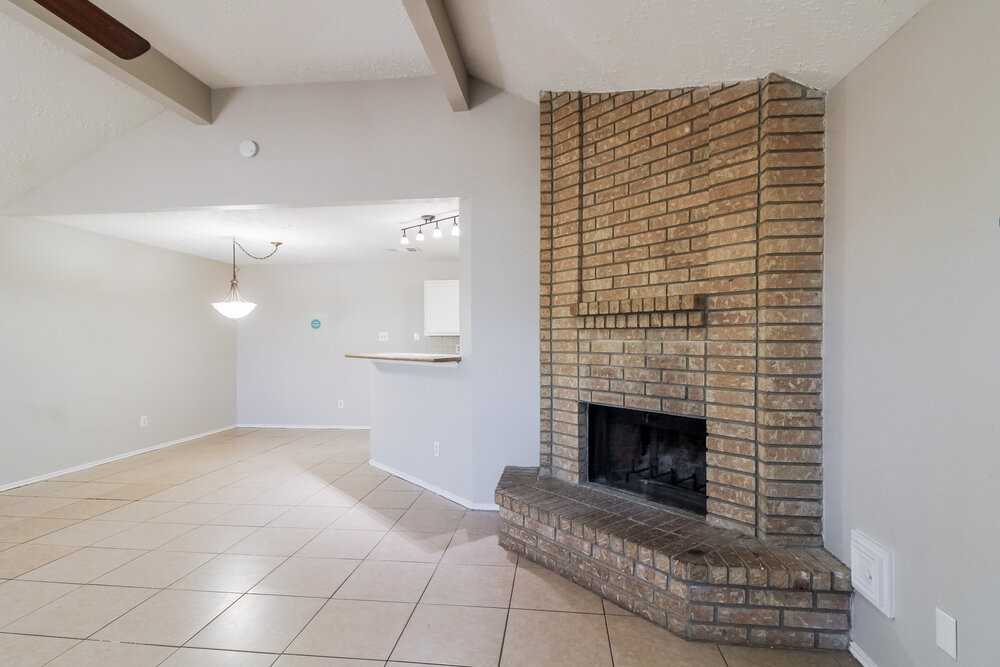 15503 Boulder Oaks Dr - Photo 5 of 16